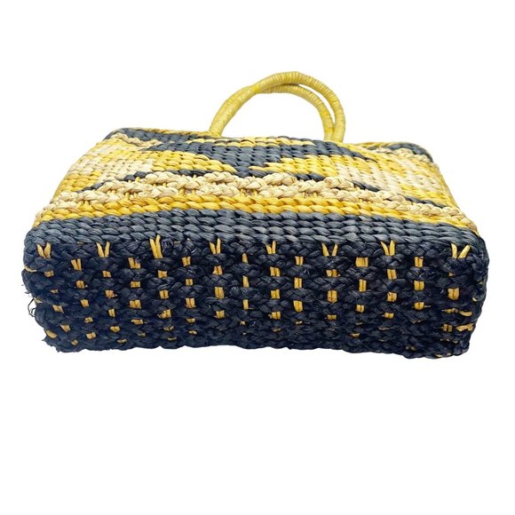 Tribal Basket Bag Black Tan Yellow Made of Corn Husk - Picture 3 of 11